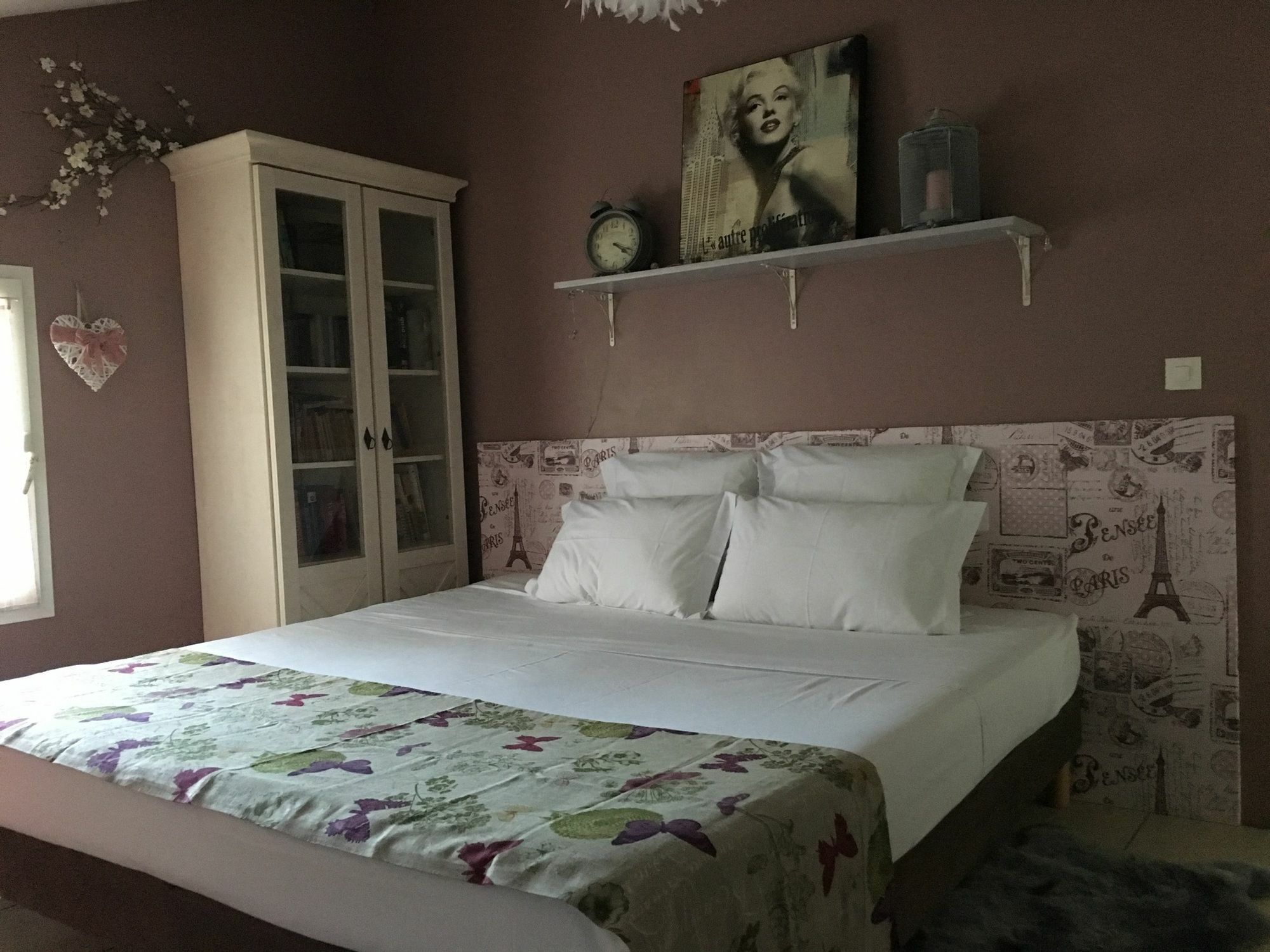 House With 5 Rooms In Etang Sale, With Wonderful Mountain View, Enclos Bagian luar foto